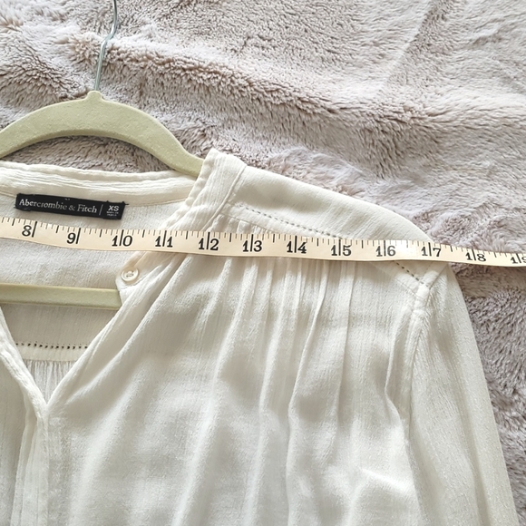 Women's white Abercrombie and Fitch blouse XS - Picture 8 of 12